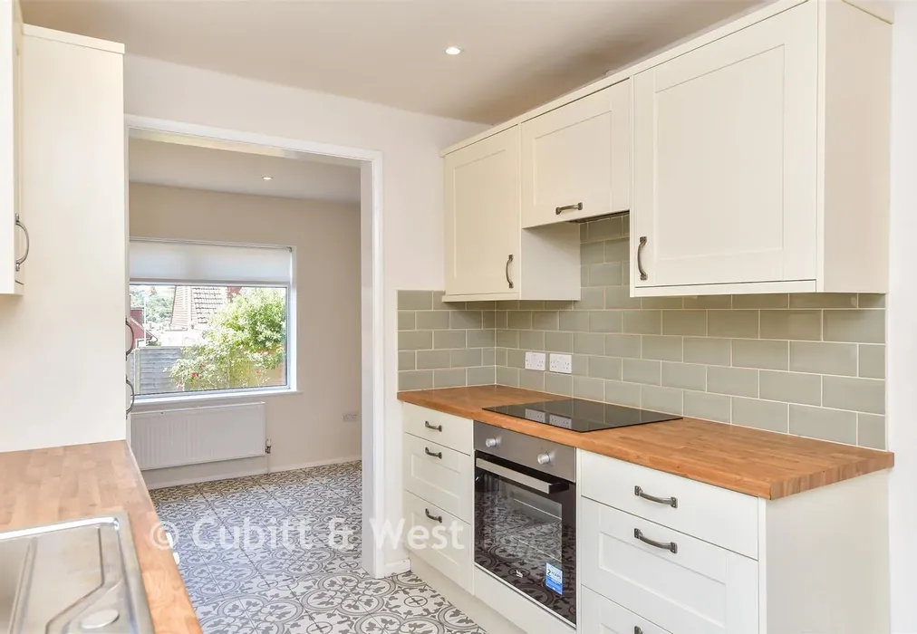 Kitchen - Graham Crescent, Portslade, East Sussex - Wards of Kent