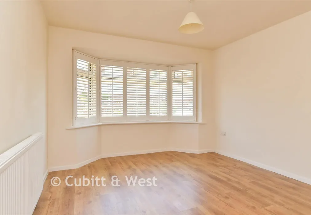 Bedroom 1 - Graham Crescent, Portslade, East Sussex - Wards of Kent
