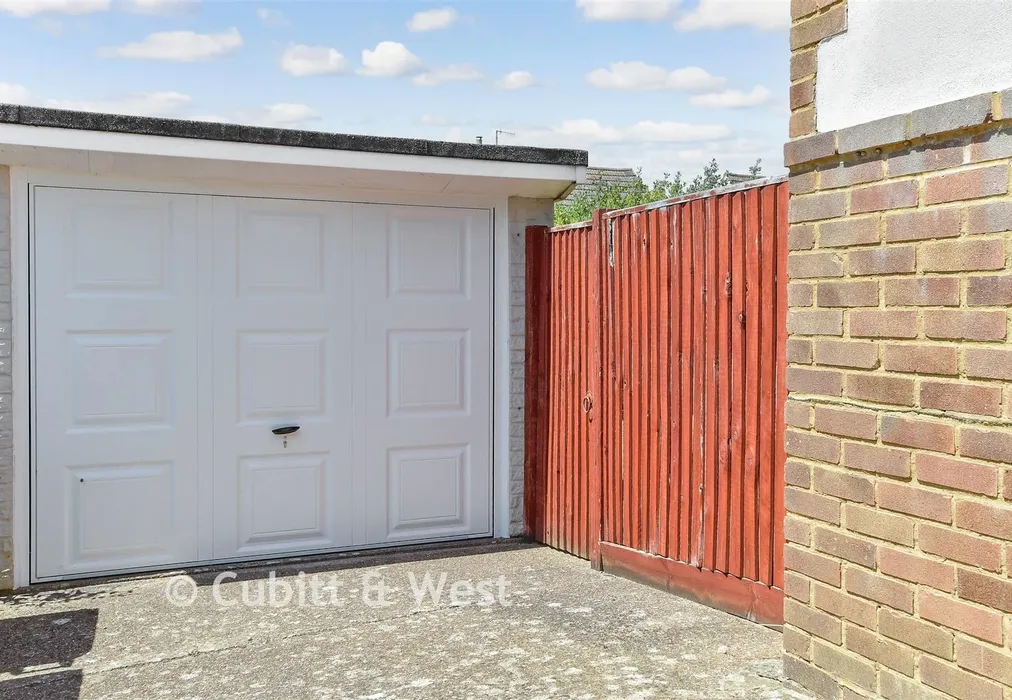 Garage - Graham Crescent, Portslade, East Sussex - Wards of Kent