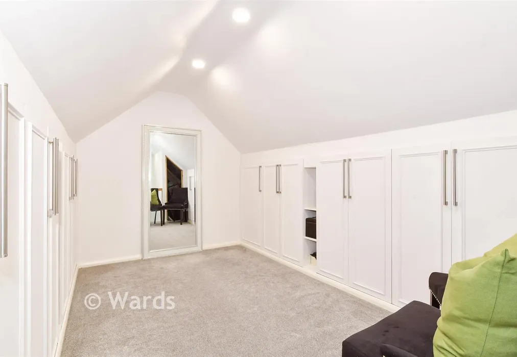 Loft Room - Rowan Close, Aylesford, Kent - Wards of Kent
