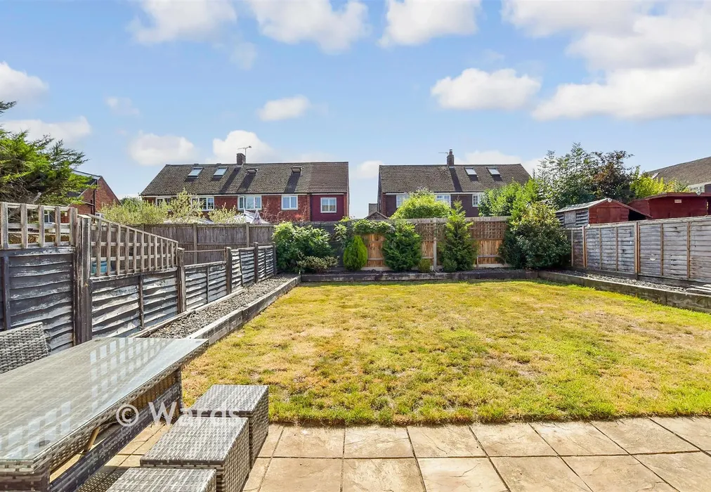 Rear Garden - Rowan Close, Aylesford, Kent - Wards of Kent