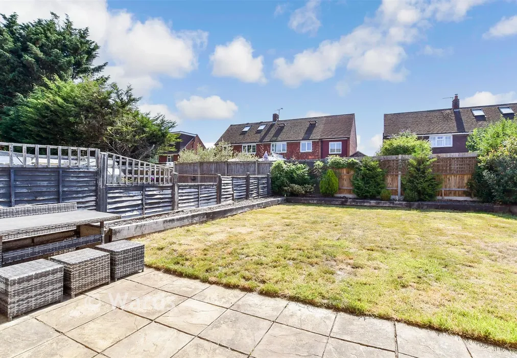 Rear Garden - Rowan Close, Aylesford, Kent - Wards of Kent