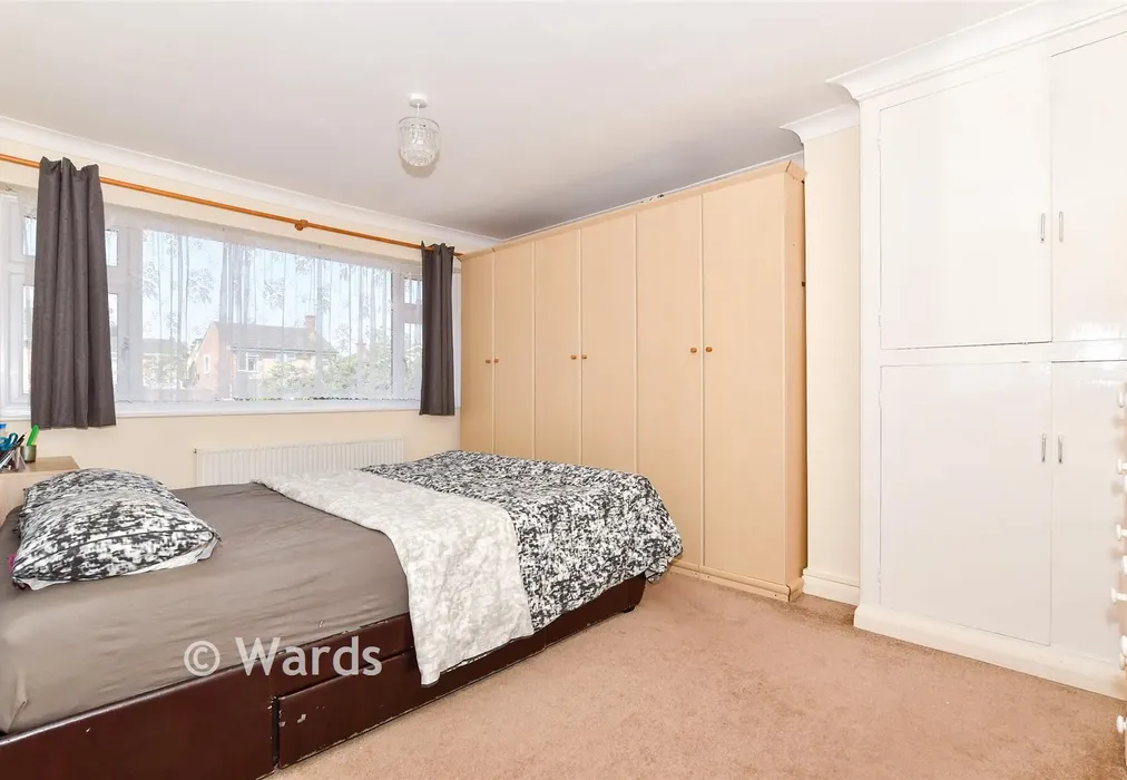 Bedroom 1 - Blackmanstone Way, Maidstone, Kent - Wards of Kent