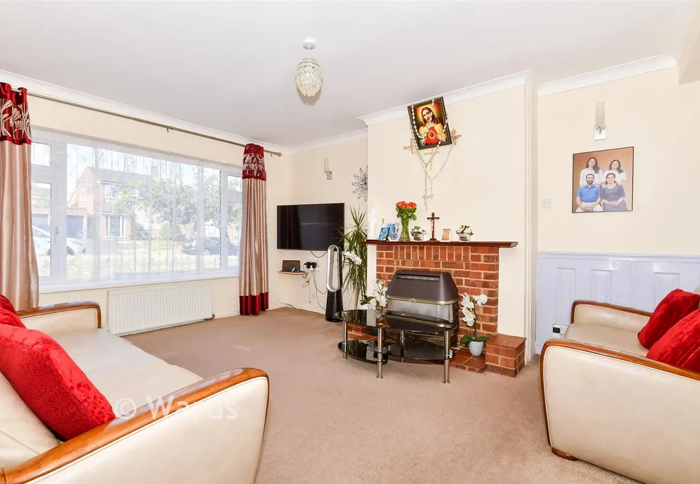 Lounge - Blackmanstone Way, Maidstone, Kent - Wards of Kent