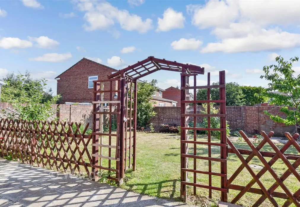 Rear Garden - Blackmanstone Way, Maidstone, Kent - Wards of Kent