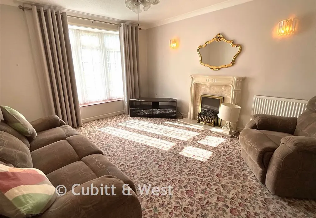 Lounge - Laws Close, Ifield, West Sussex - Wards of Kent