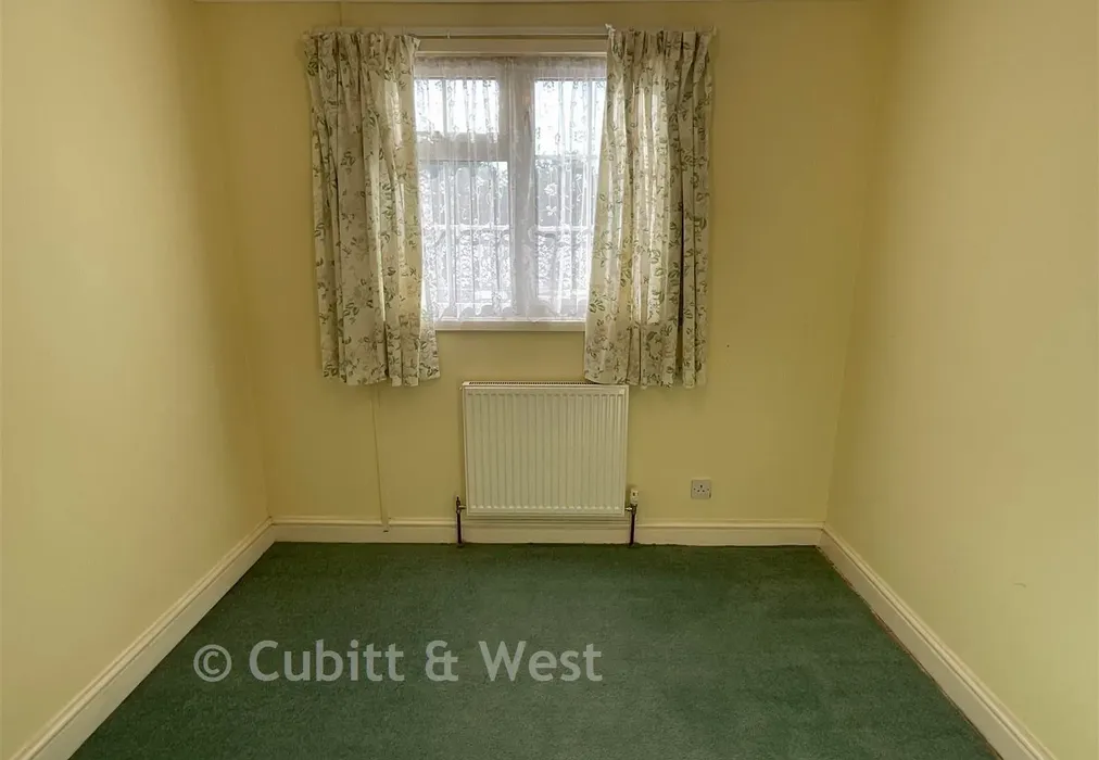 Bedroom - Laws Close, Ifield, West Sussex - Wards of Kent