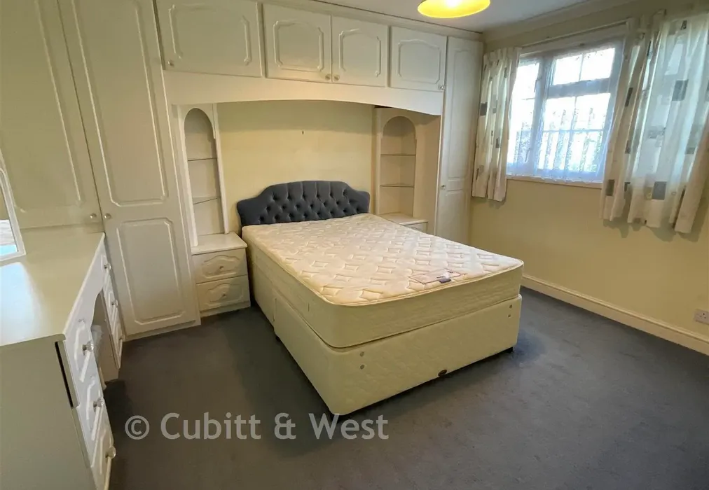 Bedroom - Laws Close, Ifield, West Sussex - Wards of Kent