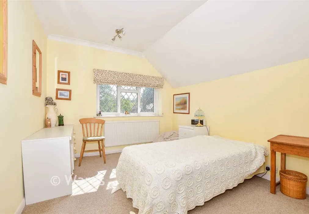 Bedroom 2 - Tinkerpot Lane, West Kingsdown, Sevenoaks, Kent - Wards of Kent