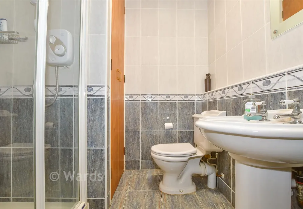 Downstairs Shower - Tinkerpot Lane, West Kingsdown, Sevenoaks, Kent - Wards of Kent
