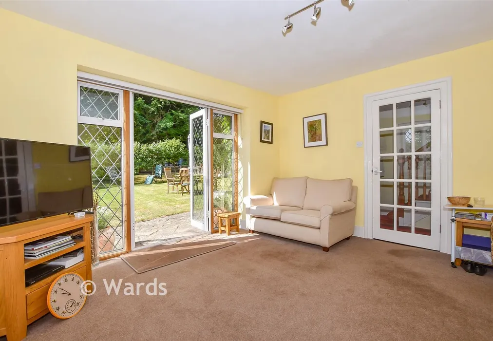 Lounge - Tinkerpot Lane, West Kingsdown, Sevenoaks, Kent - Wards of Kent