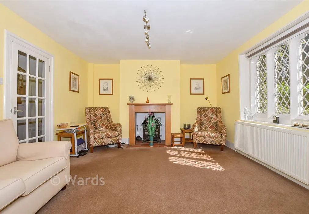 Lounge - Tinkerpot Lane, West Kingsdown, Sevenoaks, Kent - Wards of Kent