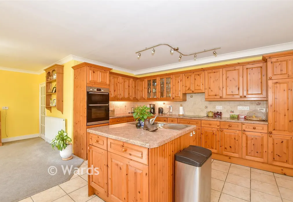 Kitchen/Breakfast Room - Tinkerpot Lane, West Kingsdown, Sevenoaks, Kent - Wards of Kent