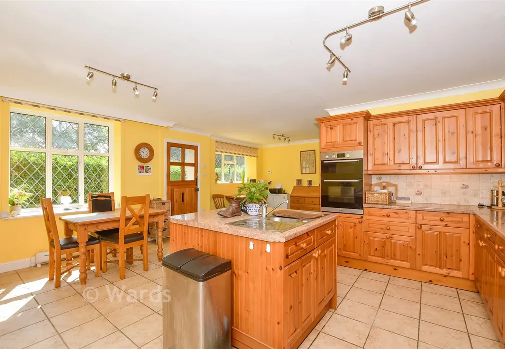 Kitchen/Breakfast Room - Tinkerpot Lane, West Kingsdown, Sevenoaks, Kent - Wards of Kent