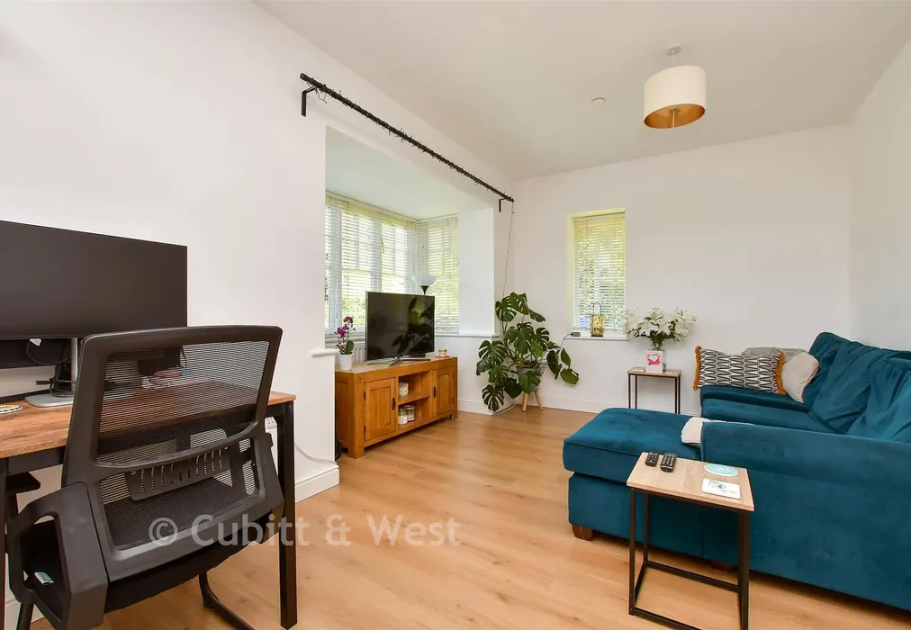 Kitchen / Living Room - Woodcote Grove Road, Coulsdon, Surrey - Wards of Kent