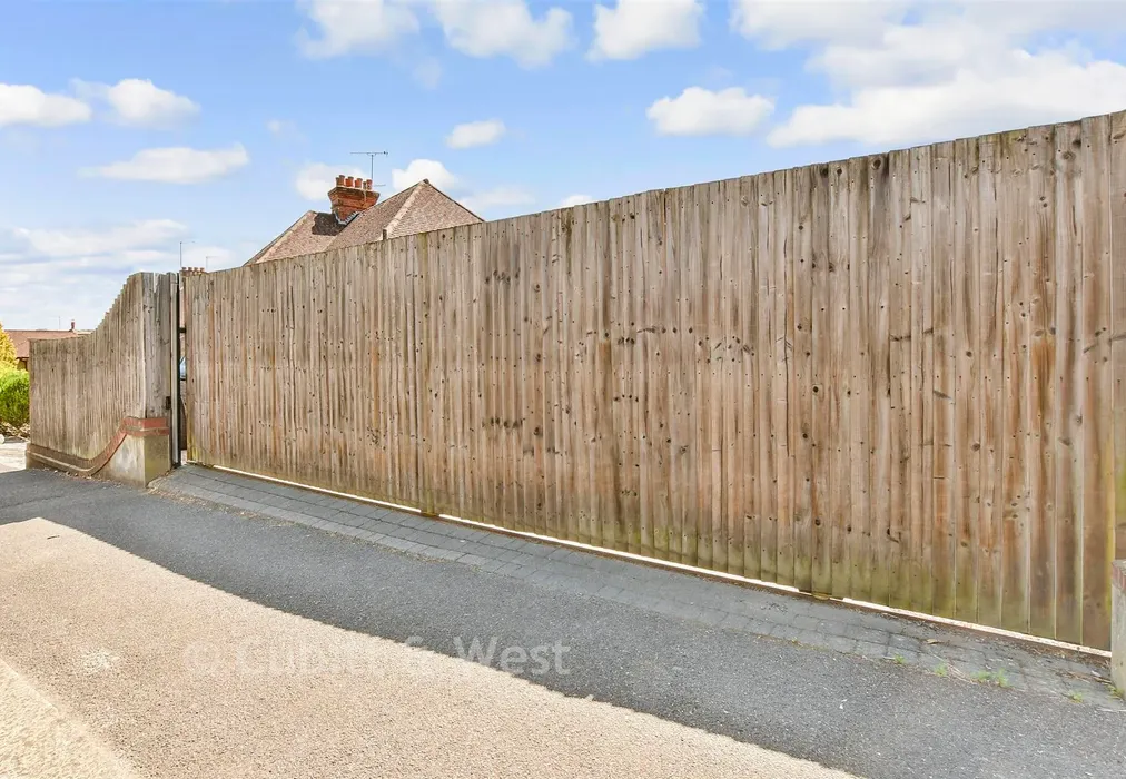 Driveway/Parking - Woodcote Grove Road, Coulsdon, Surrey - Wards of Kent