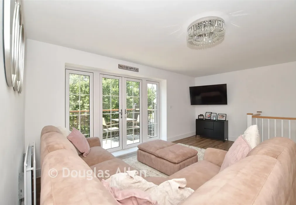 Lounge/Diner Kitchen - Flemings Farm Close, Wickford, Essex - Wards of Kent
