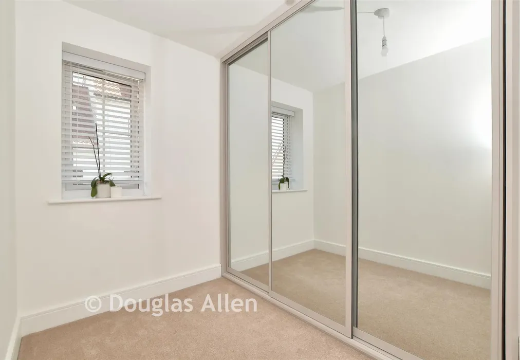 Bedroom 1 - Flemings Farm Close, Wickford, Essex - Wards of Kent