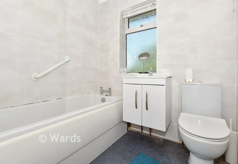 Bathroom - Benson Lane, Hawkinge, Kent - Wards of Kent