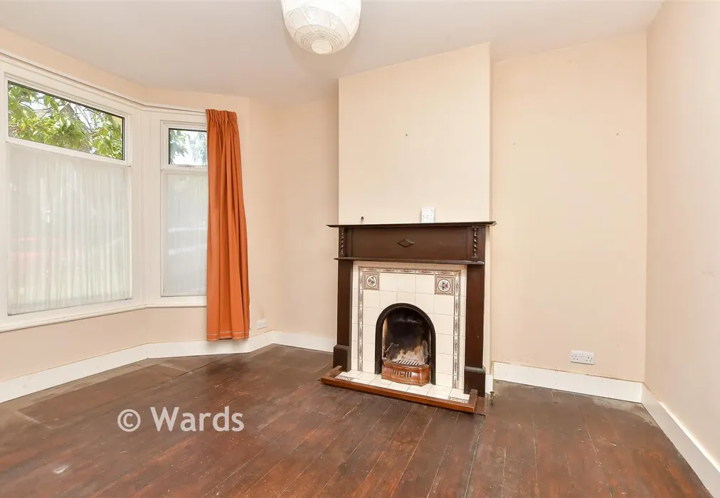 Lounge - Mill Road, Rochester, Kent - Wards of Kent