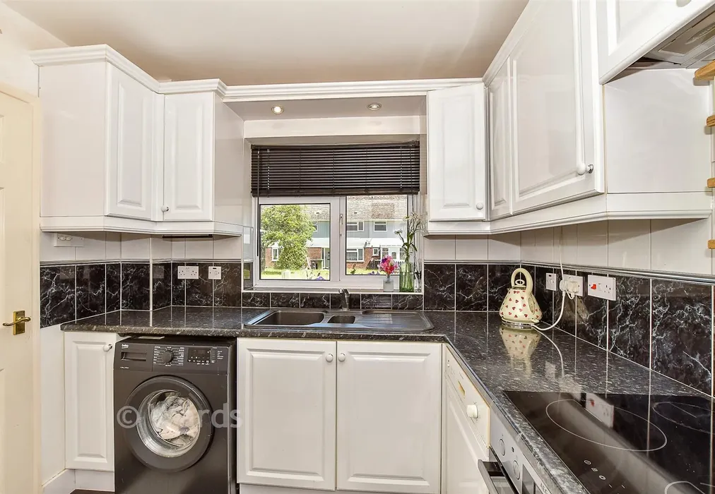 Kitchen - Jubilee Field, Wittersham, Tenterden, Kent - Wards of Kent