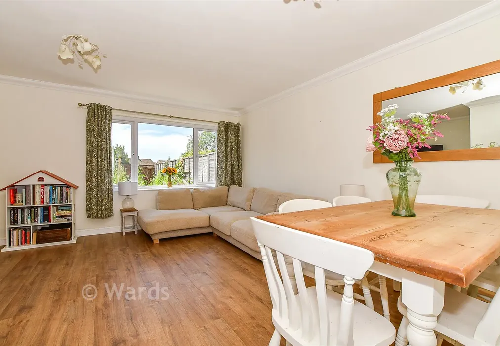 Living Room - Jubilee Field, Wittersham, Tenterden, Kent - Wards of Kent