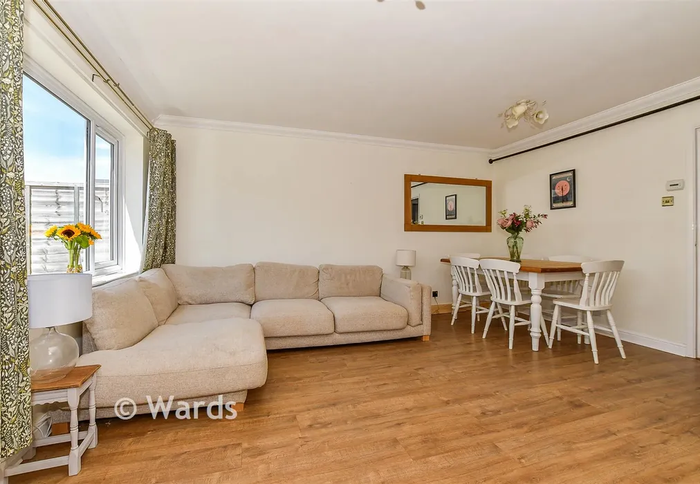 Living Room - Jubilee Field, Wittersham, Tenterden, Kent - Wards of Kent