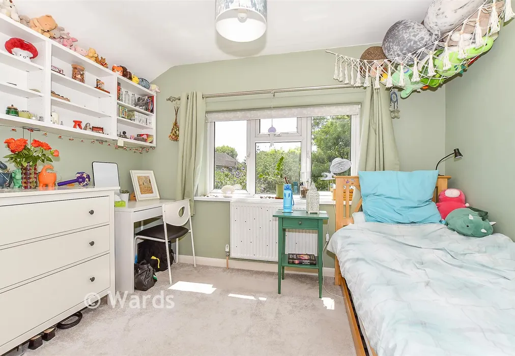 Bedroom 2 - Plane Walk, Tonbridge, Kent - Wards of Kent