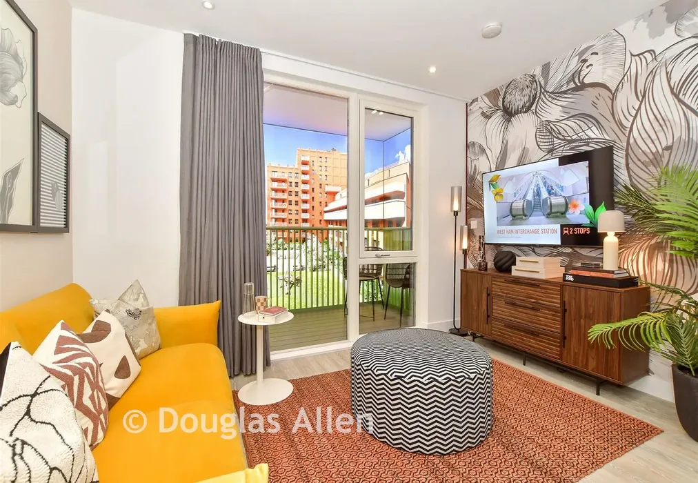 Lounge Show Home - The Empire, Dagenham Green, Kent Avenue, Dagenham, Essex - Wards of Kent