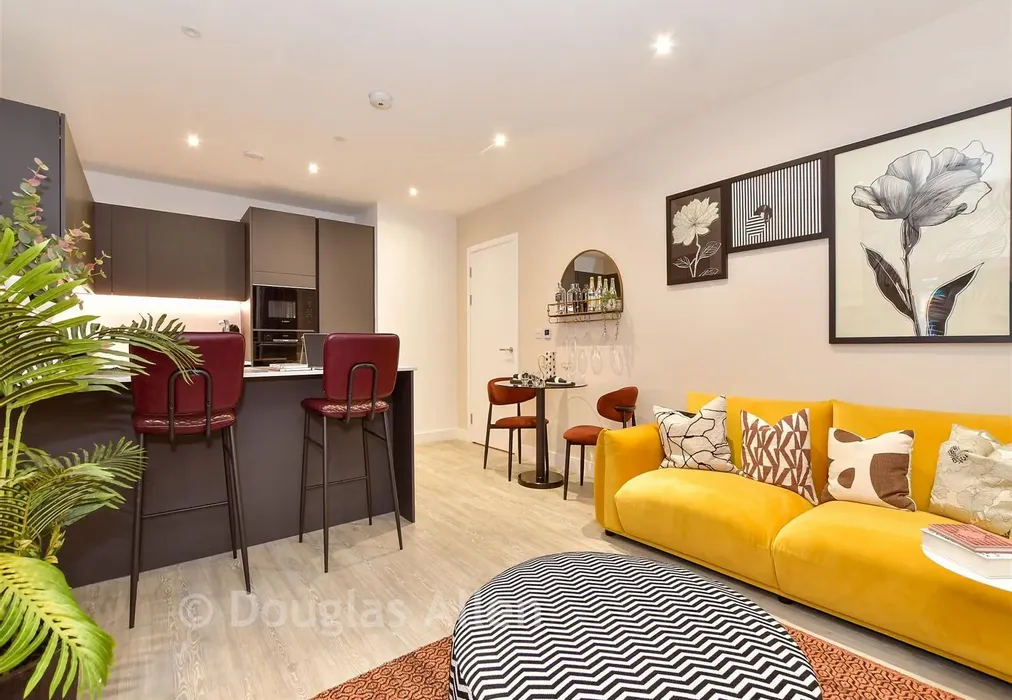 Lounge Kitchen Diner Show Home - The Empire, Dagenham Green, Kent Avenue, Dagenham, Essex - Wards of Kent