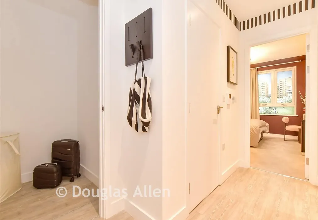 Internal Lifestyle Show Home - The Empire, Dagenham Green, Kent Avenue, Dagenham, Essex - Wards of Kent