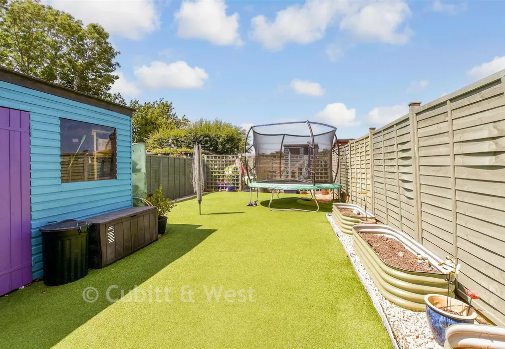 Rear Garden - Timber Mill, Southwater, Horsham, West Sussex - Wards of Kent