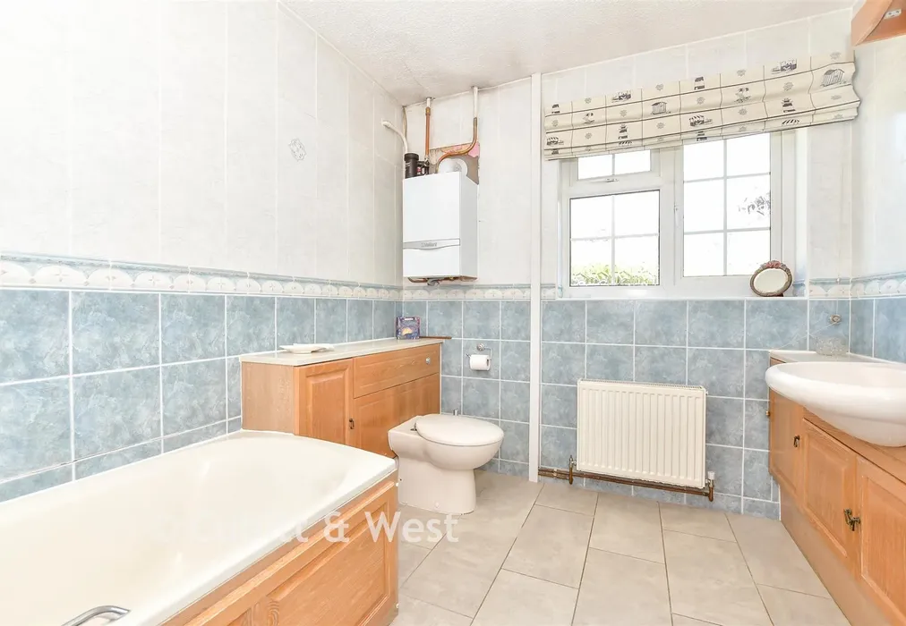 Bathroom - Duffield Lane, Woodmancote, Hampshire - Wards of Kent