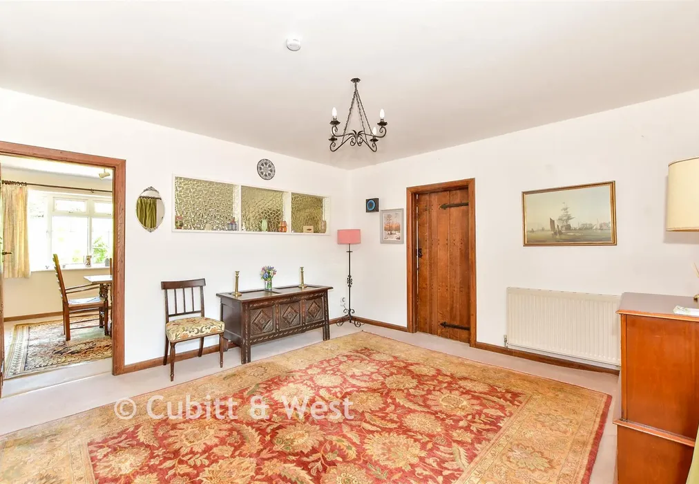 Entrance Hall - Duffield Lane, Woodmancote, Hampshire - Wards of Kent