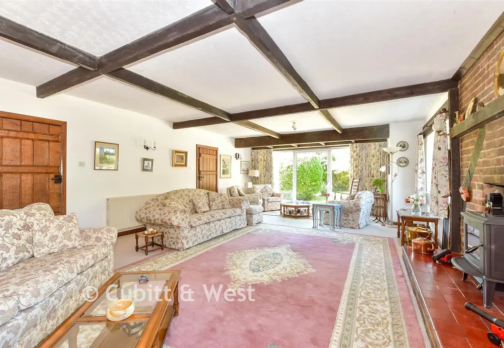 Lounge - Duffield Lane, Woodmancote, Hampshire - Wards of Kent
