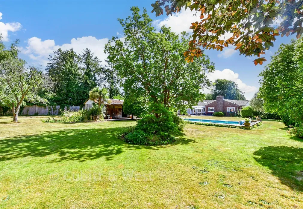 Rear Garden - Duffield Lane, Woodmancote, Hampshire - Wards of Kent
