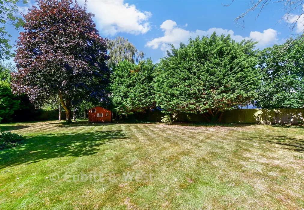 Rear Garden - Duffield Lane, Woodmancote, Hampshire - Wards of Kent