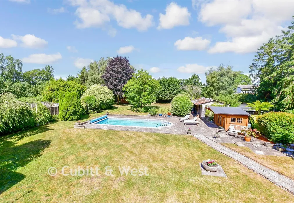 Rear Garden - Duffield Lane, Woodmancote, Hampshire - Wards of Kent