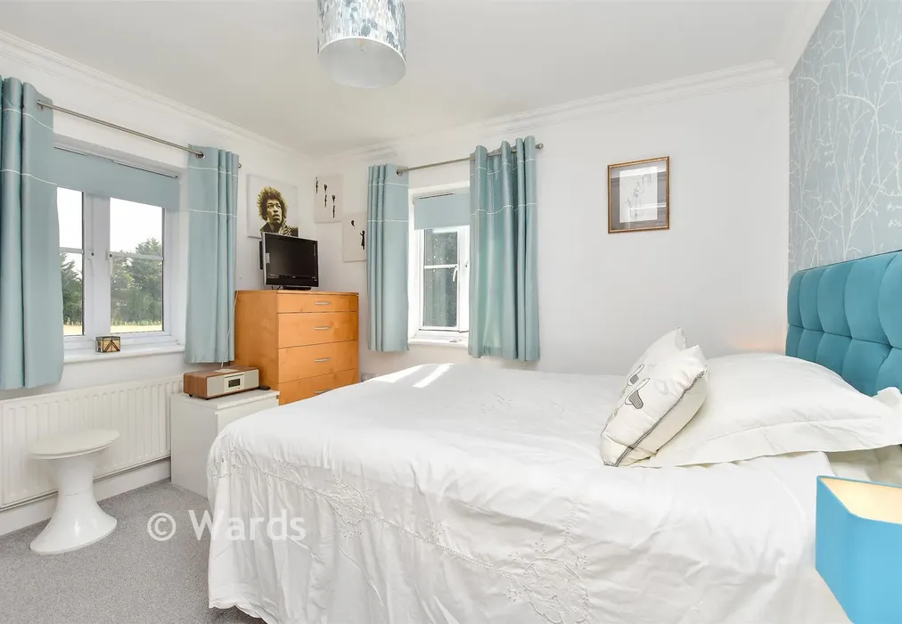 Bedroom 2 - Lower Road, Faversham, Kent - Wards of Kent