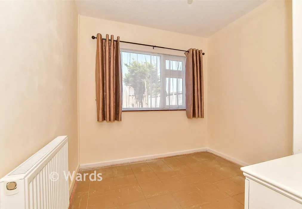 Bedroom 2 - Coast Drive, Lydd On Sea, Kent - Wards of Kent