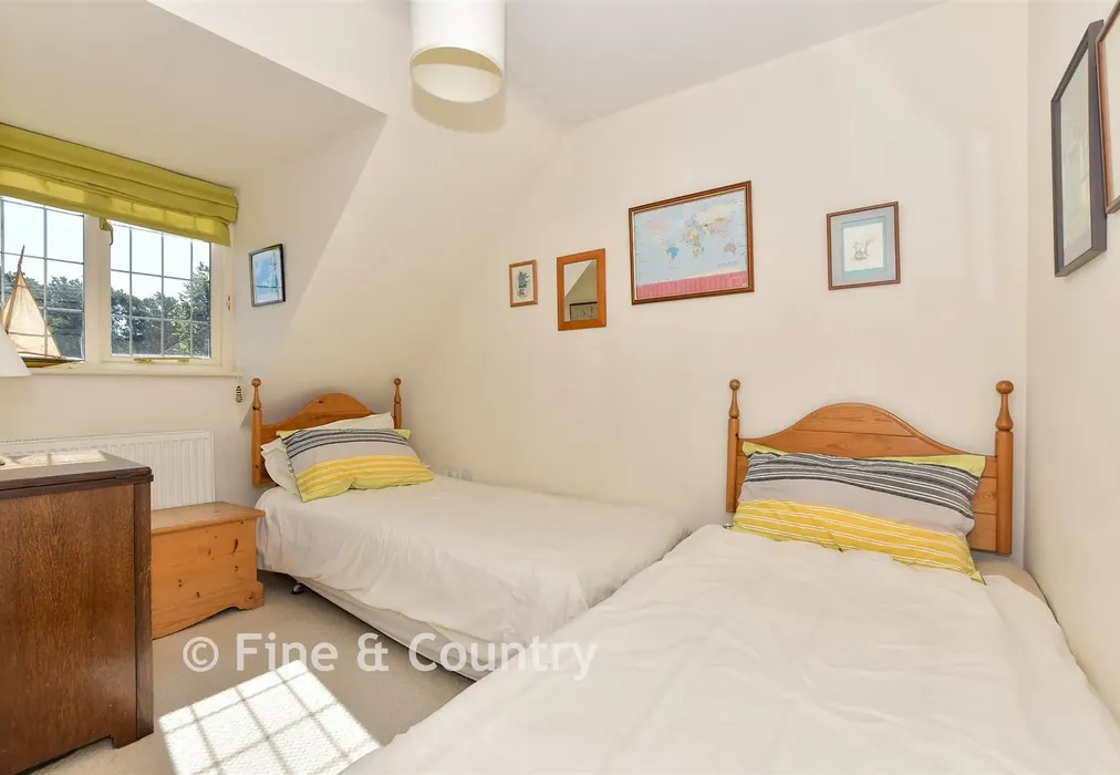 Bedroom 4 - Maidstone Road, Horsmonden, Kent - Wards of Kent