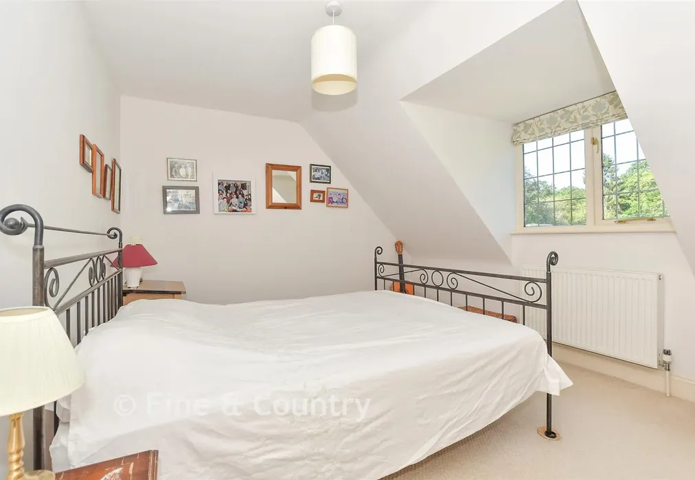 Bedroom 3 - Maidstone Road, Horsmonden, Kent - Wards of Kent