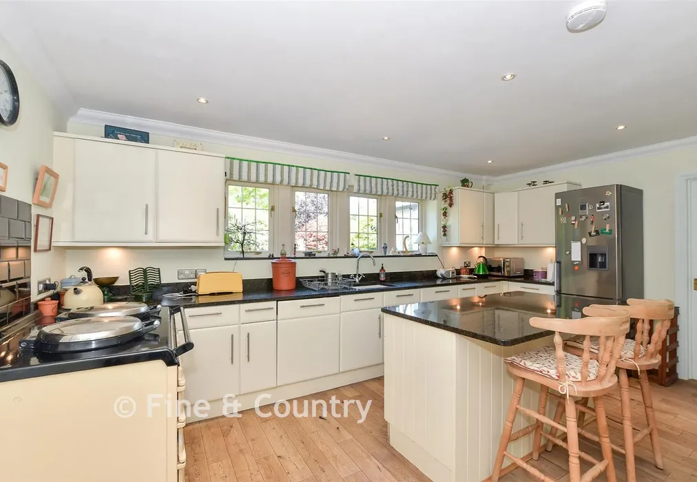 Kitchen/ Breakfast Room - Maidstone Road, Horsmonden, Kent - Wards of Kent