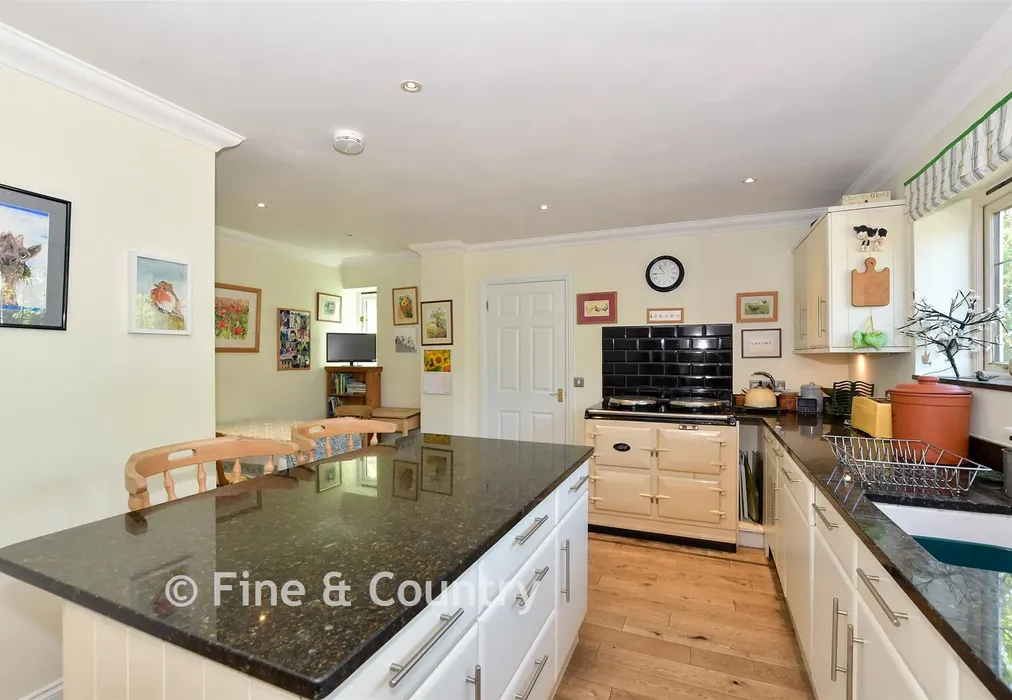 Kitchen/ Breakfast Room - Maidstone Road, Horsmonden, Kent - Wards of Kent