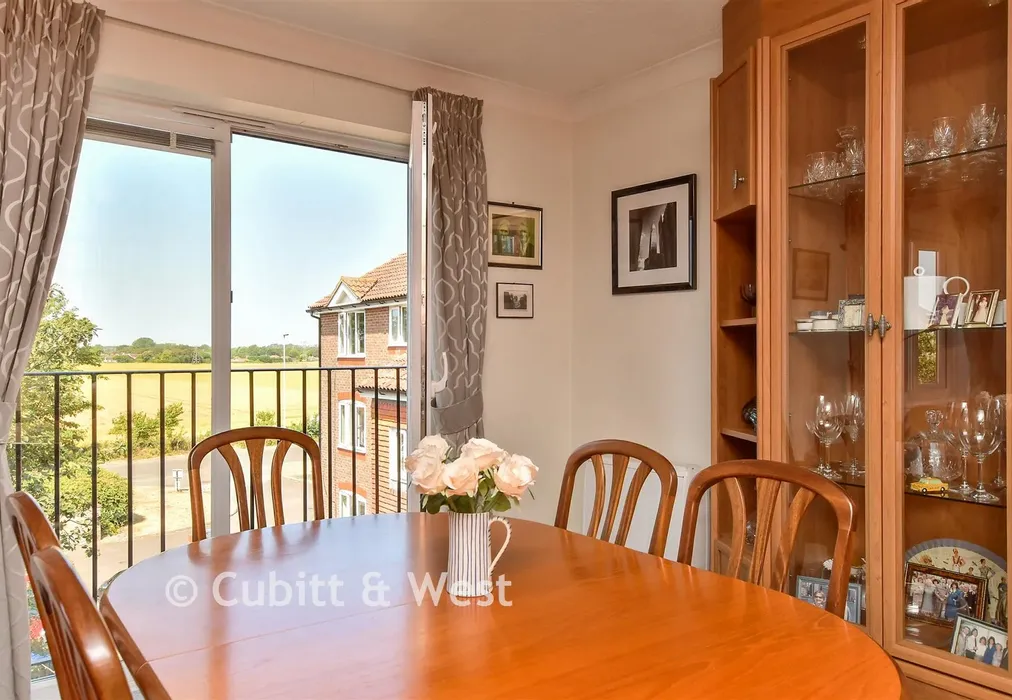 Internal Lifestyle Photograph - Goring Street, Goring-By-Sea, West Sussex - Wards of Kent