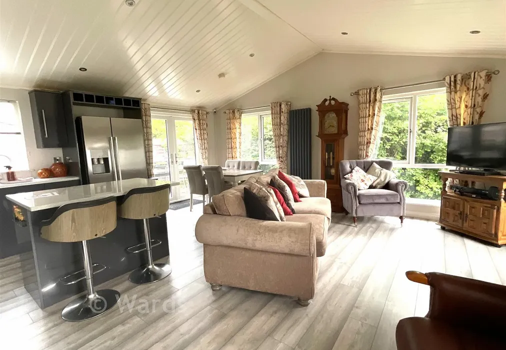 Lounge/Kitchen - Romney Street, Knatts Valley, Kent - Wards of Kent