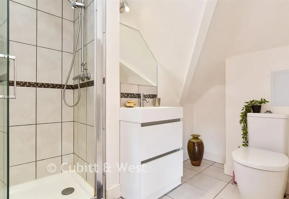 En-Suite Shower Room - Ferrers Road, Lewes, East Sussex - Wards of Kent