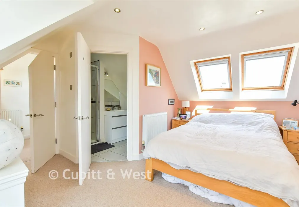 Bedroom 1 - Ferrers Road, Lewes, East Sussex - Wards of Kent