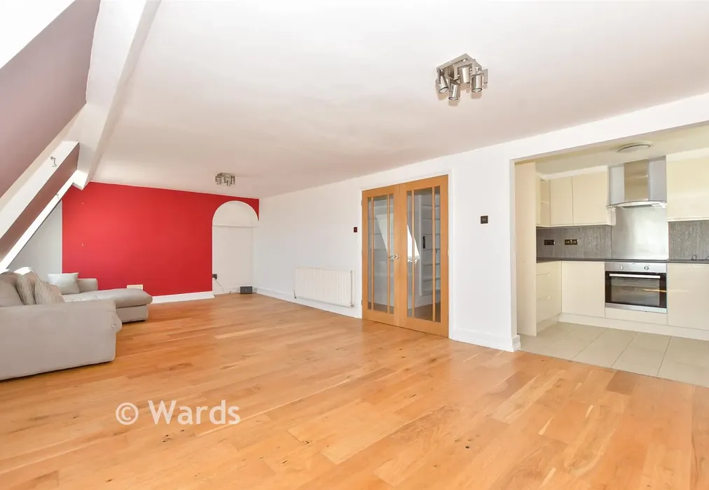 Lounge - Marine Parade, Folkestone, Kent - Wards of Kent
