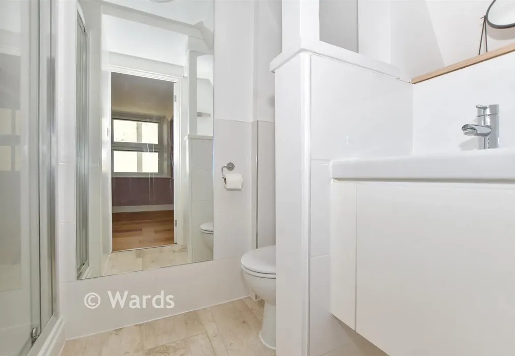 En-Suite Shower Room - Marine Parade, Folkestone, Kent - Wards of Kent